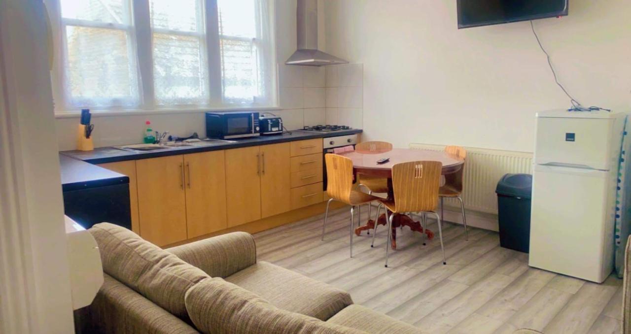 Entire Two Double Bedrooms Flat N4 เกรทยาร์มัธ ภายนอก รูปภาพ